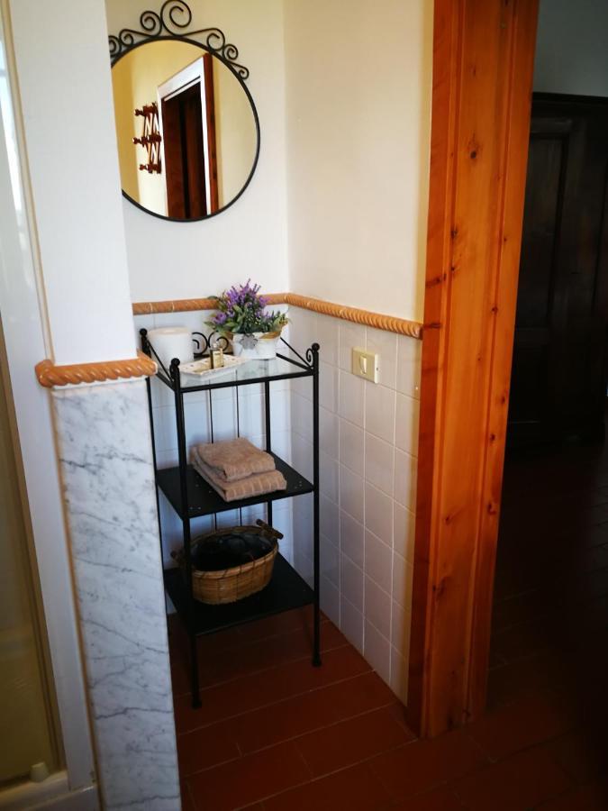 Stunning Country House Overlooking Tuscany Hills Lorenzana ภายนอก รูปภาพ
