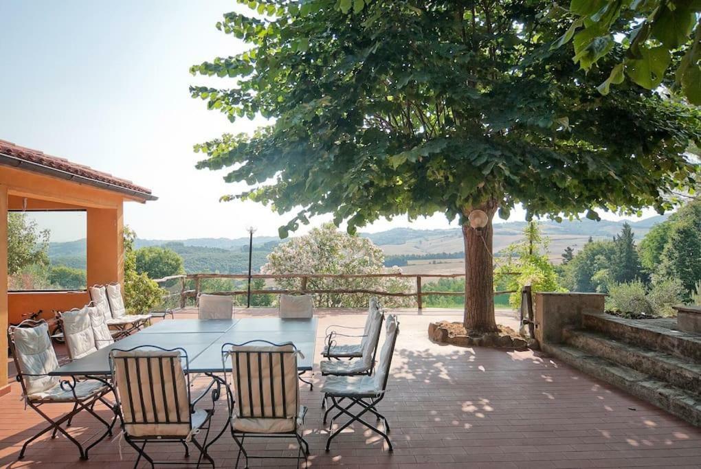 Stunning Country House Overlooking Tuscany Hills Lorenzana ภายนอก รูปภาพ